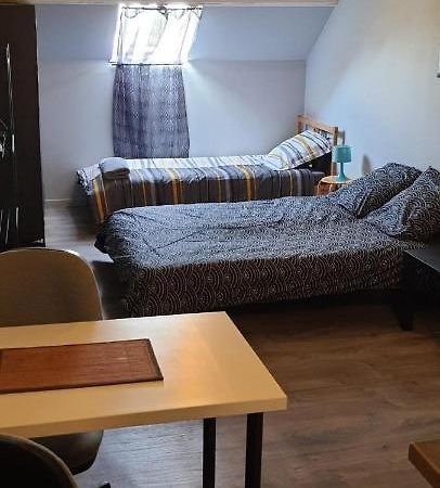 Studio Black Азбрук Экстерьер фото